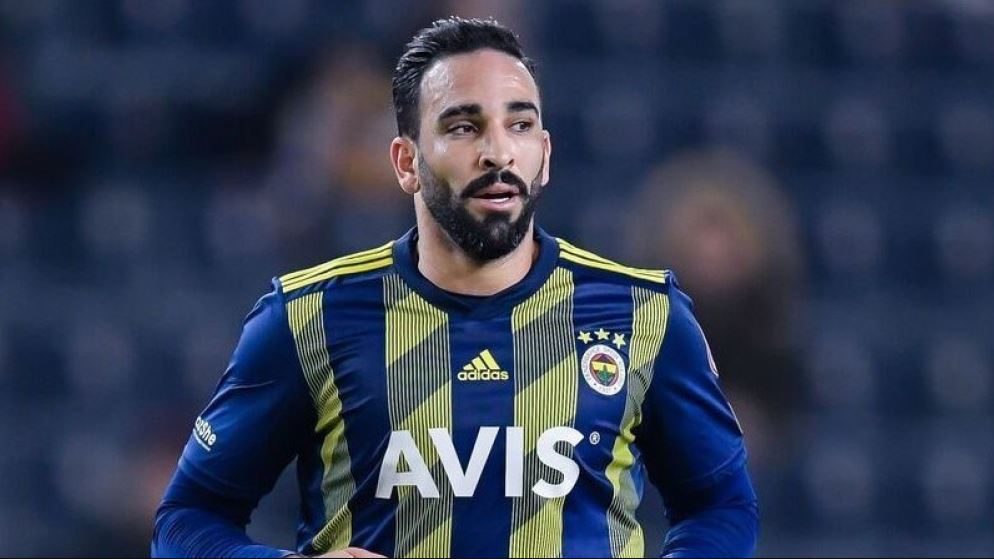 Adil Rami cựu cầu thủ Pháp bị tố là quái vật