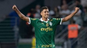 Manchester City đạt thỏa thuận chiêu mộ Vitor Reis từ Palmeiras với mức phí 40 triệu euro